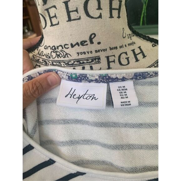 Heyton Clothing 3/4 sleeve knit dress - Picture 2 of 9